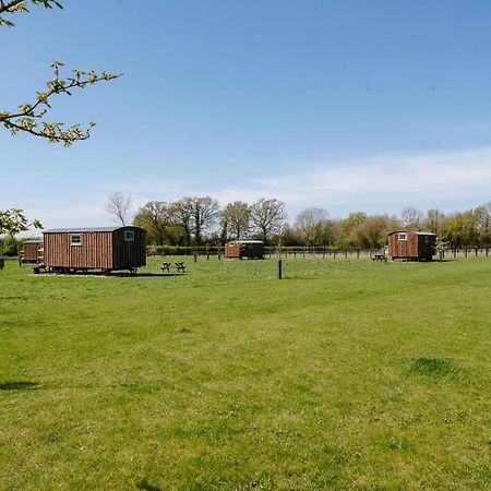 Honeysuckle Farm Holidays By Stay In Suffolk, Monk Soham ウッドブリッジ エクステリア 写真