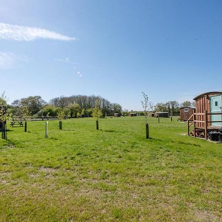 Honeysuckle Farm Holidays By Stay In Suffolk, Monk Soham ウッドブリッジ エクステリア 写真