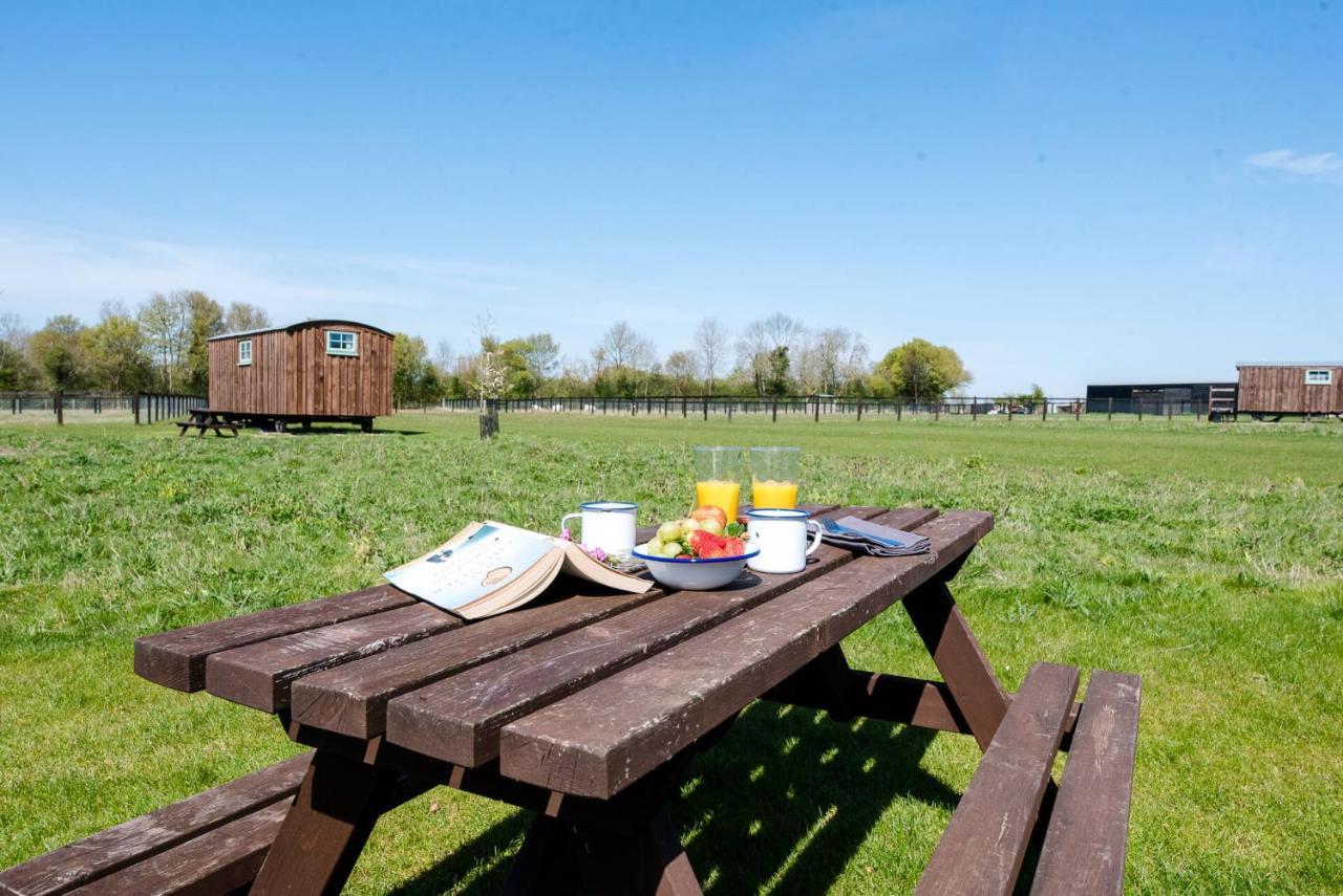 Honeysuckle Farm Holidays By Stay In Suffolk, Monk Soham ウッドブリッジ エクステリア 写真