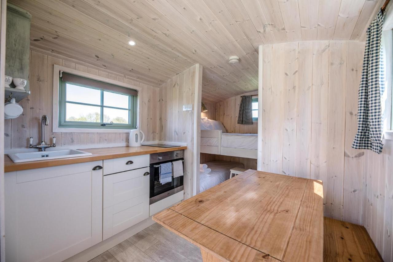 Honeysuckle Farm Holidays By Stay In Suffolk, Monk Soham ウッドブリッジ エクステリア 写真
